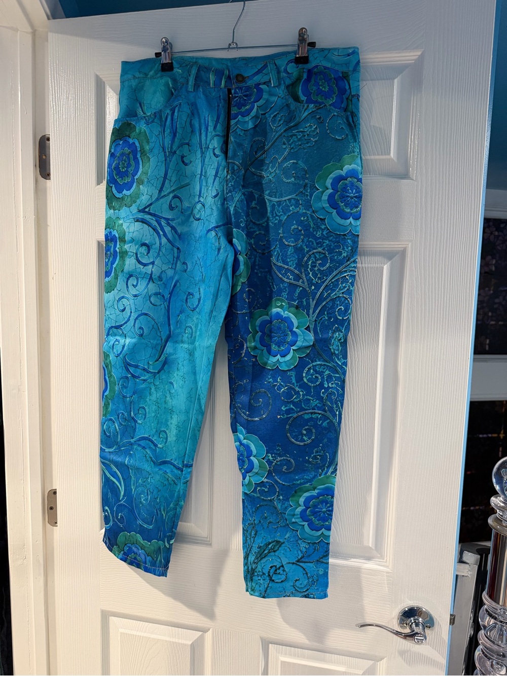 Blue Floral Print Women’s Pants